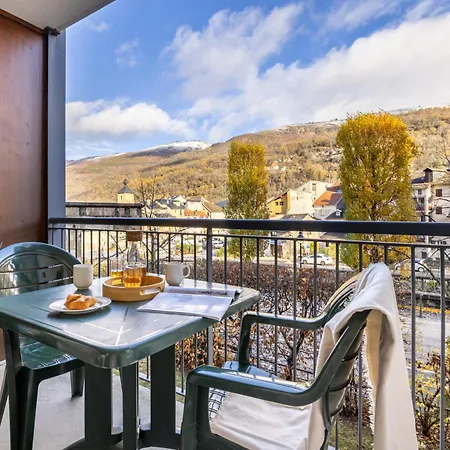 Pierre & Les Trois Domaines