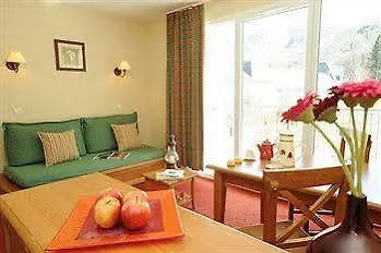 Aparthotel Pierre & Les Trois Domaines 3*