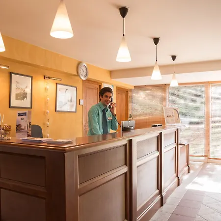 Pierre & Les Trois Domaines Акс-ле-Терм