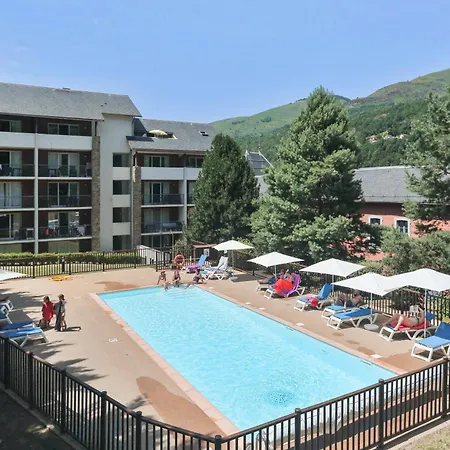 Aparthotel Pierre & Les Trois Domaines 3*