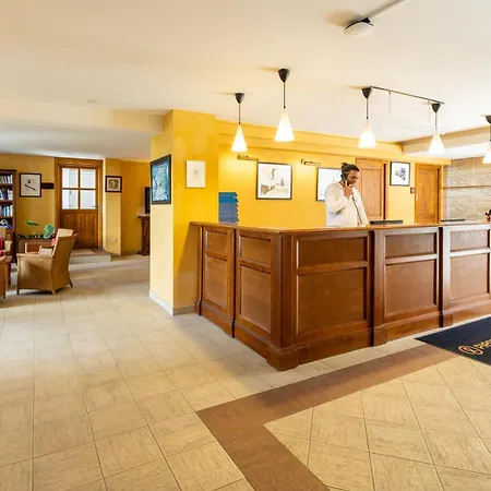 Aparthotel Pierre & Les Trois Domaines 3*