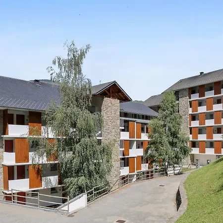 Pierre & Les Trois Domaines 3*