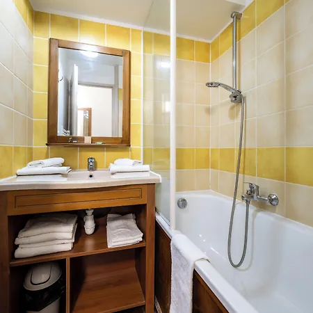 Pierre & Les Trois Domaines Lejlighedshotel
