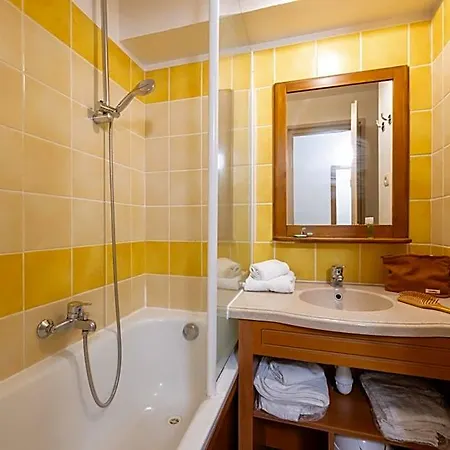Pierre & Les Trois Domaines Ax-les-Thermes