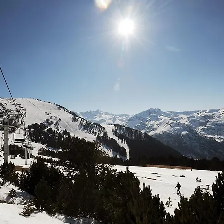 Aparthotel Pierre & Les Trois Domaines 3*