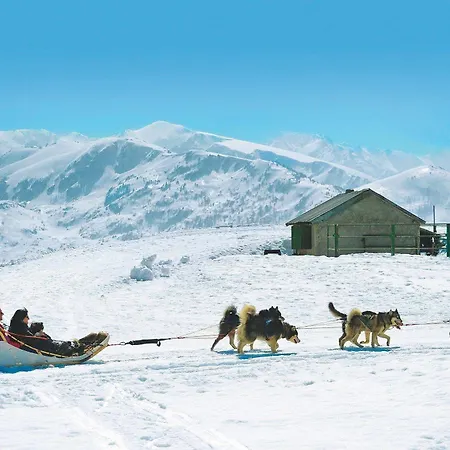 Aparthotel Pierre & Les Trois Domaines 3*