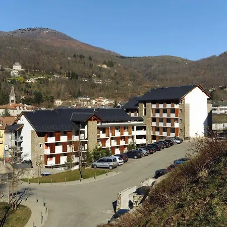 Pierre & Les Trois Domaines Lejlighedshotel 3*