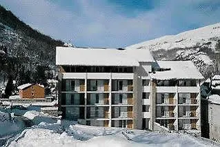Pierre & Les Trois Domaines Aparthotel 3*