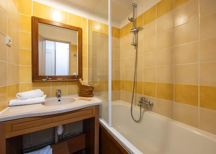 Pierre & Les Trois Domaines Lejlighedshotel