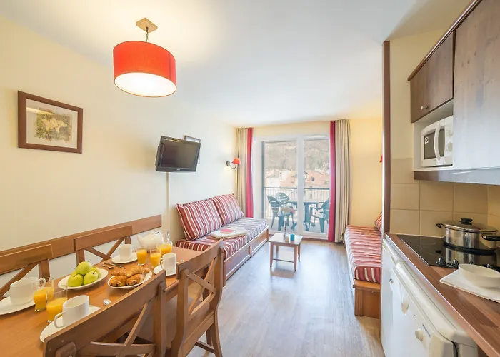 Pierre & Les Trois Domaines Ax-les-Thermes